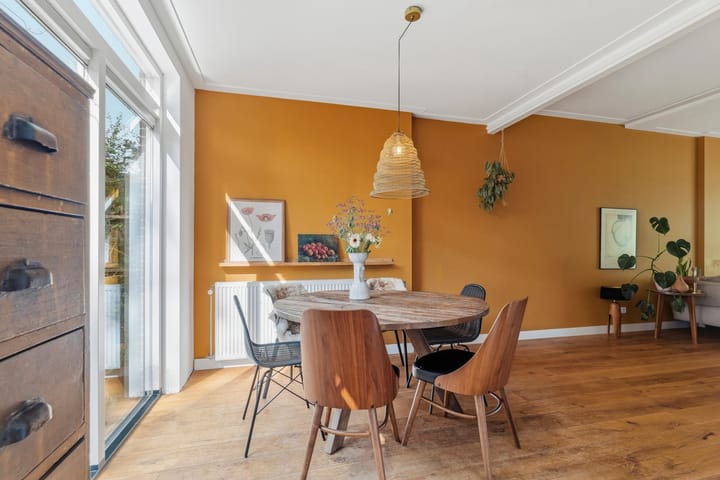 Twee-onder-één-kap te koop: Bronbeeklaan 37, Arnhem