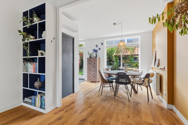 Twee-onder-één-kap te koop: Bronbeeklaan 37, Arnhem