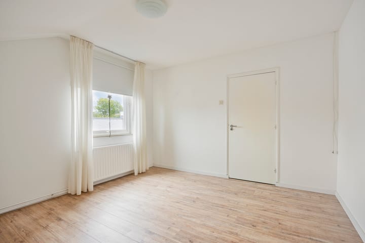 Twee-onder-één-kap te koop: Heggewikke 30, Landgraaf