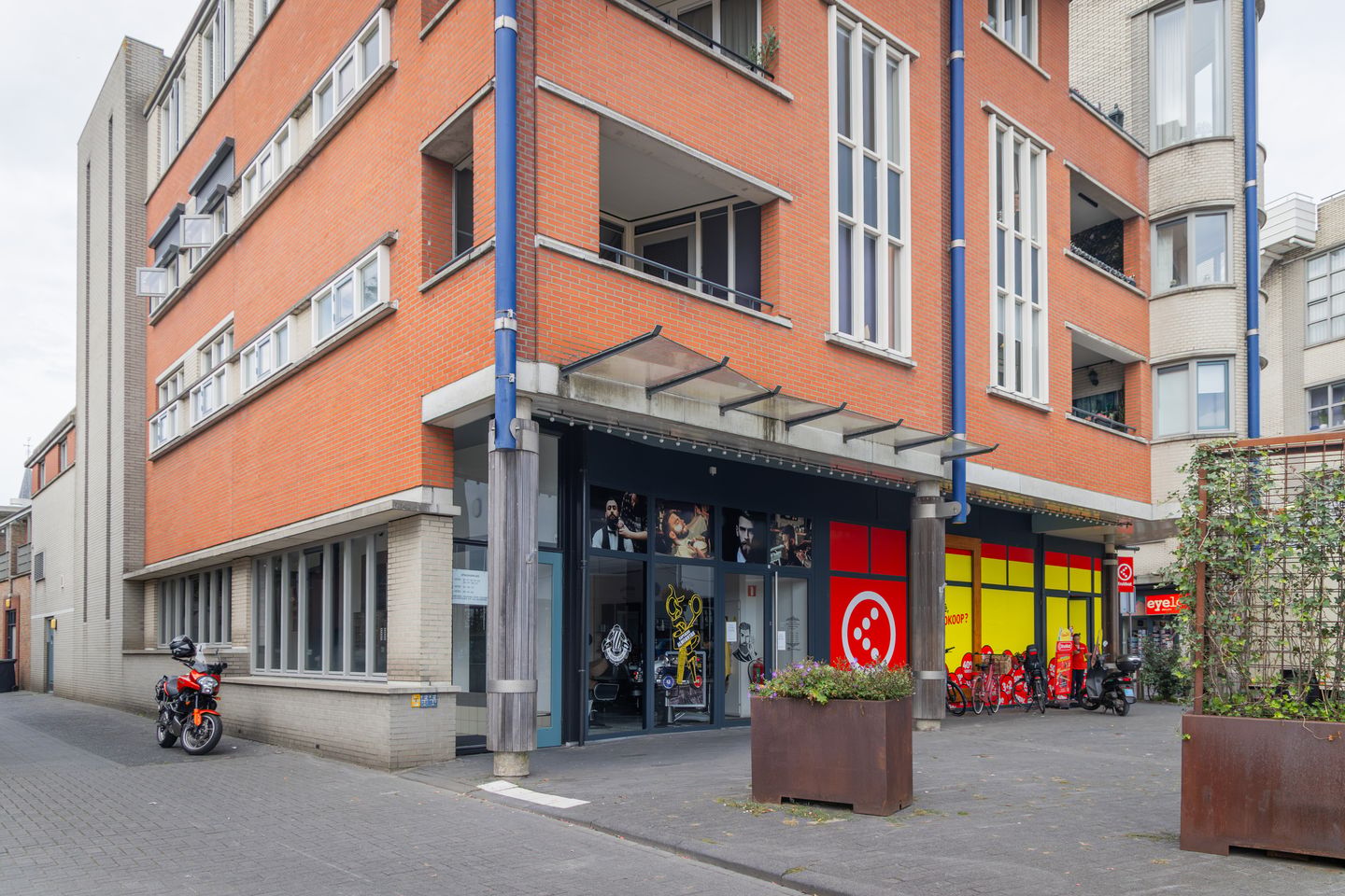 Bekijk foto 2 van Stadhuisplein 45