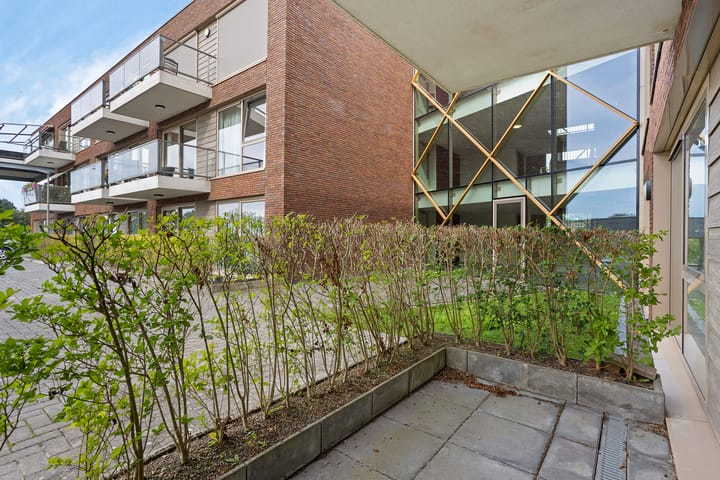 Appartement te koop: Hortensiastraat 66, Enschede
