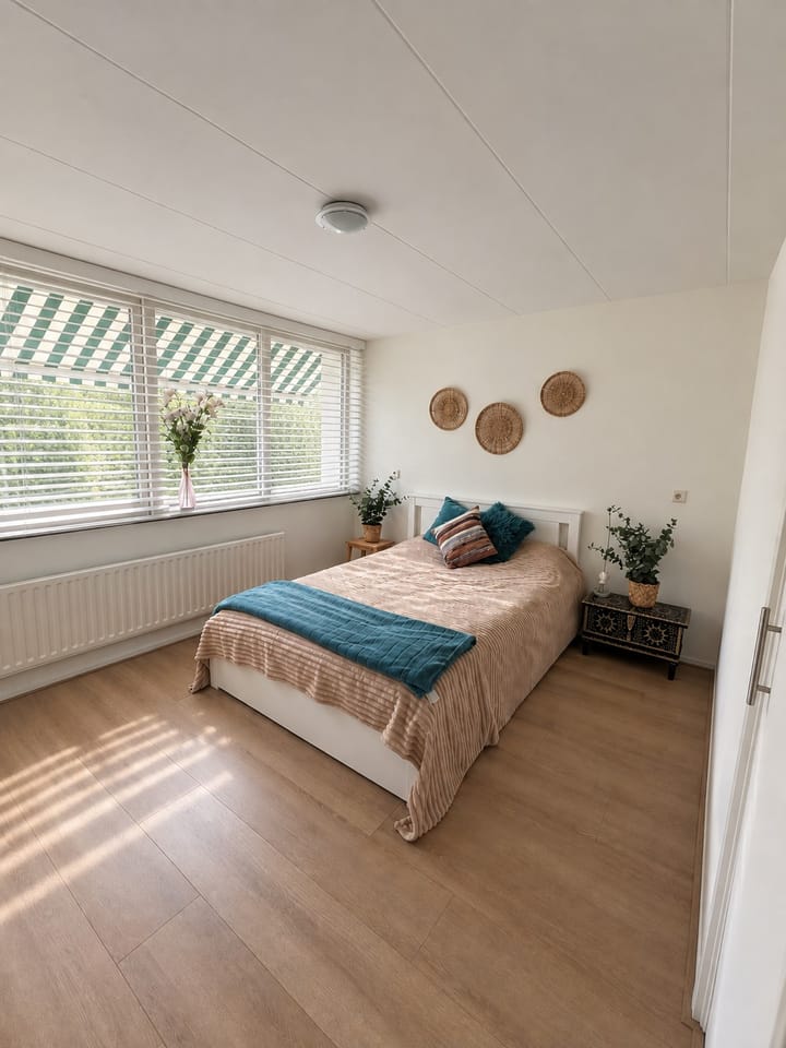 Tussenwoning te koop: Van Duivenvoordelaan 129, Wassenaar