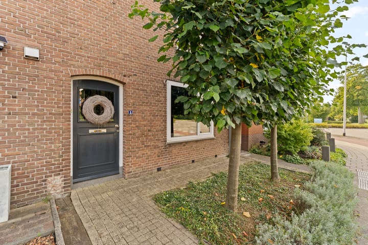 Foto 4 van Esdoornlaan 3