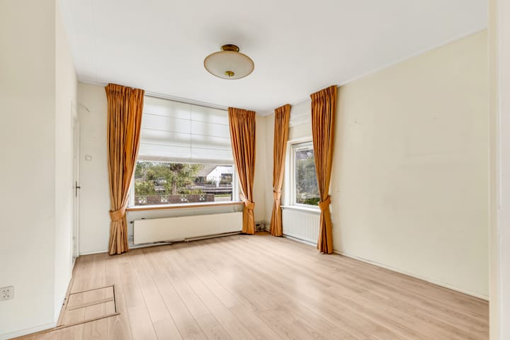 Twee-onder-één-kap te koop: Emmaweg 49, Kortenhoef