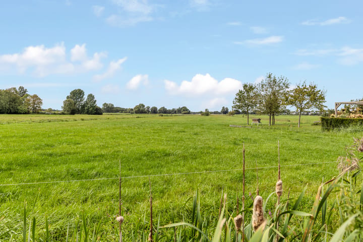 Twee-onder-één-kap te koop: Emmaweg 49, Kortenhoef