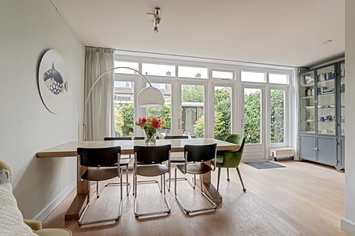 Tussenwoning te koop: Vincent van Goghlaan 28, Oegstgeest