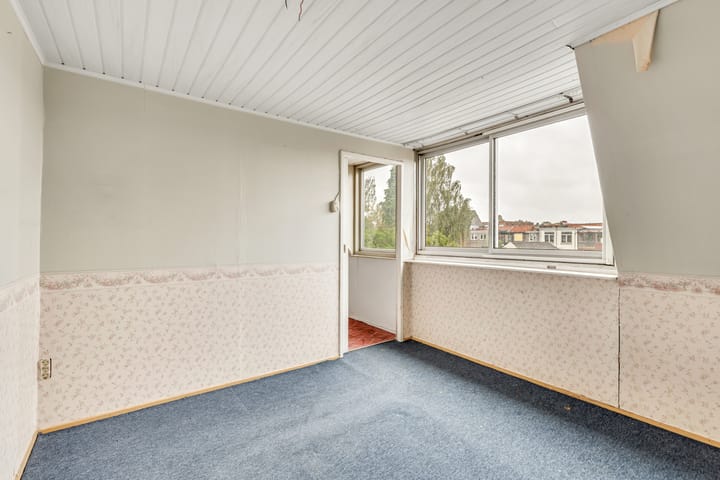 Hoekwoning te koop: Van Leeuwenhoekstraat 16, Hilversum
