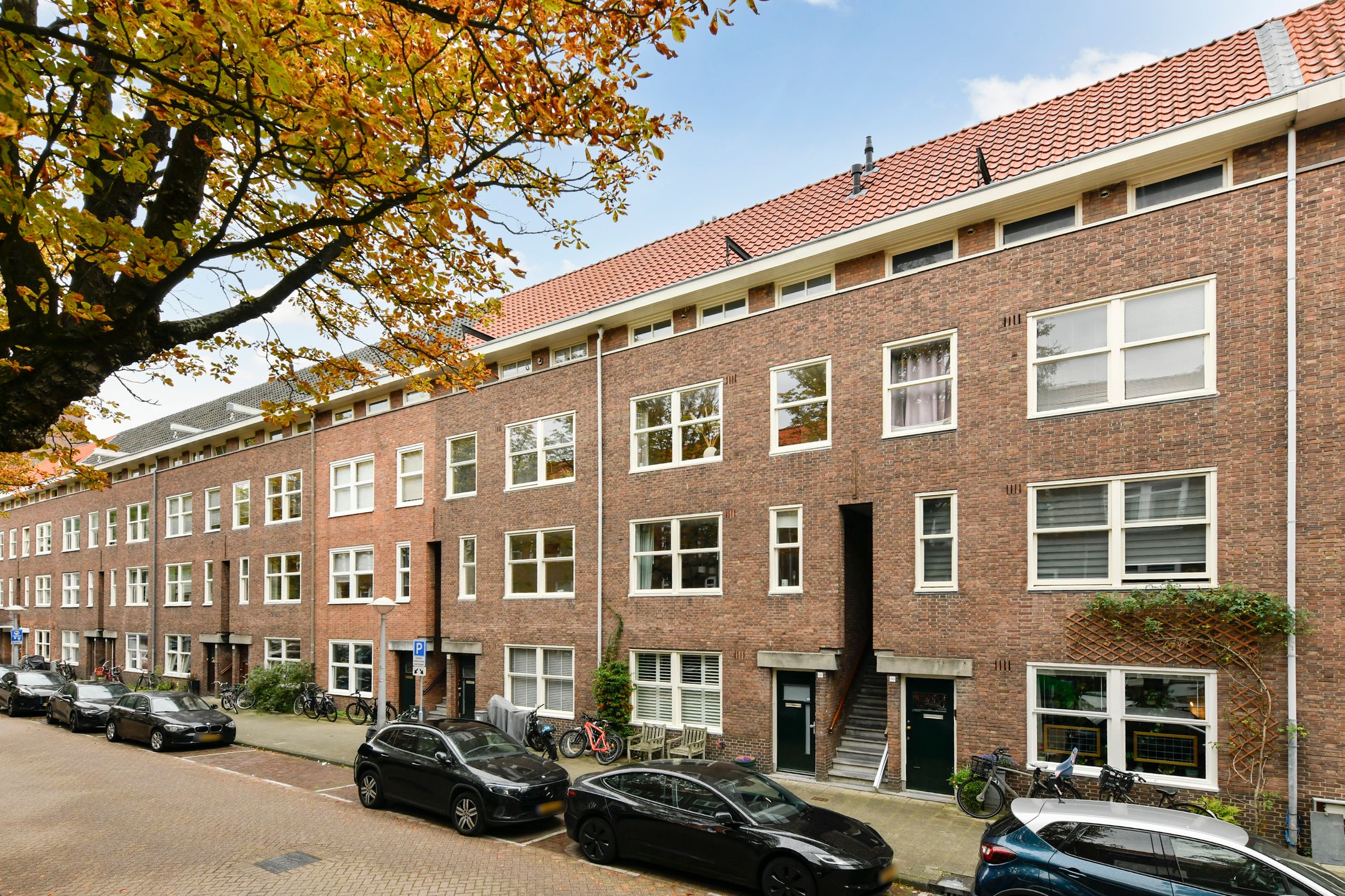 Photo 30 of Pieter van der Doesstraat 68-2