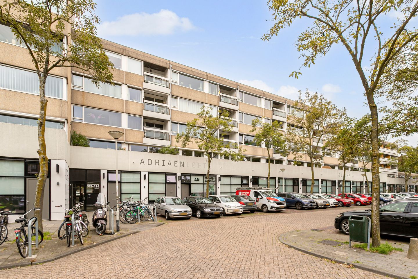 Photo 29 of Adriaan van Bergenstraat 366