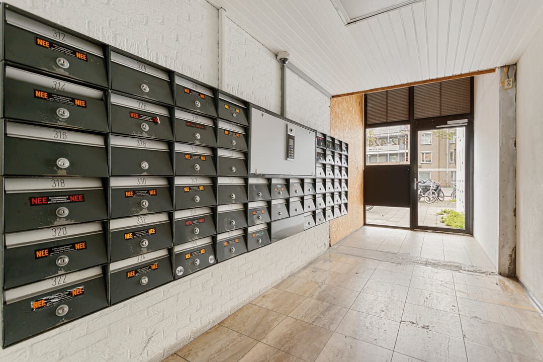 Photo 31 of Adriaan van Bergenstraat 366