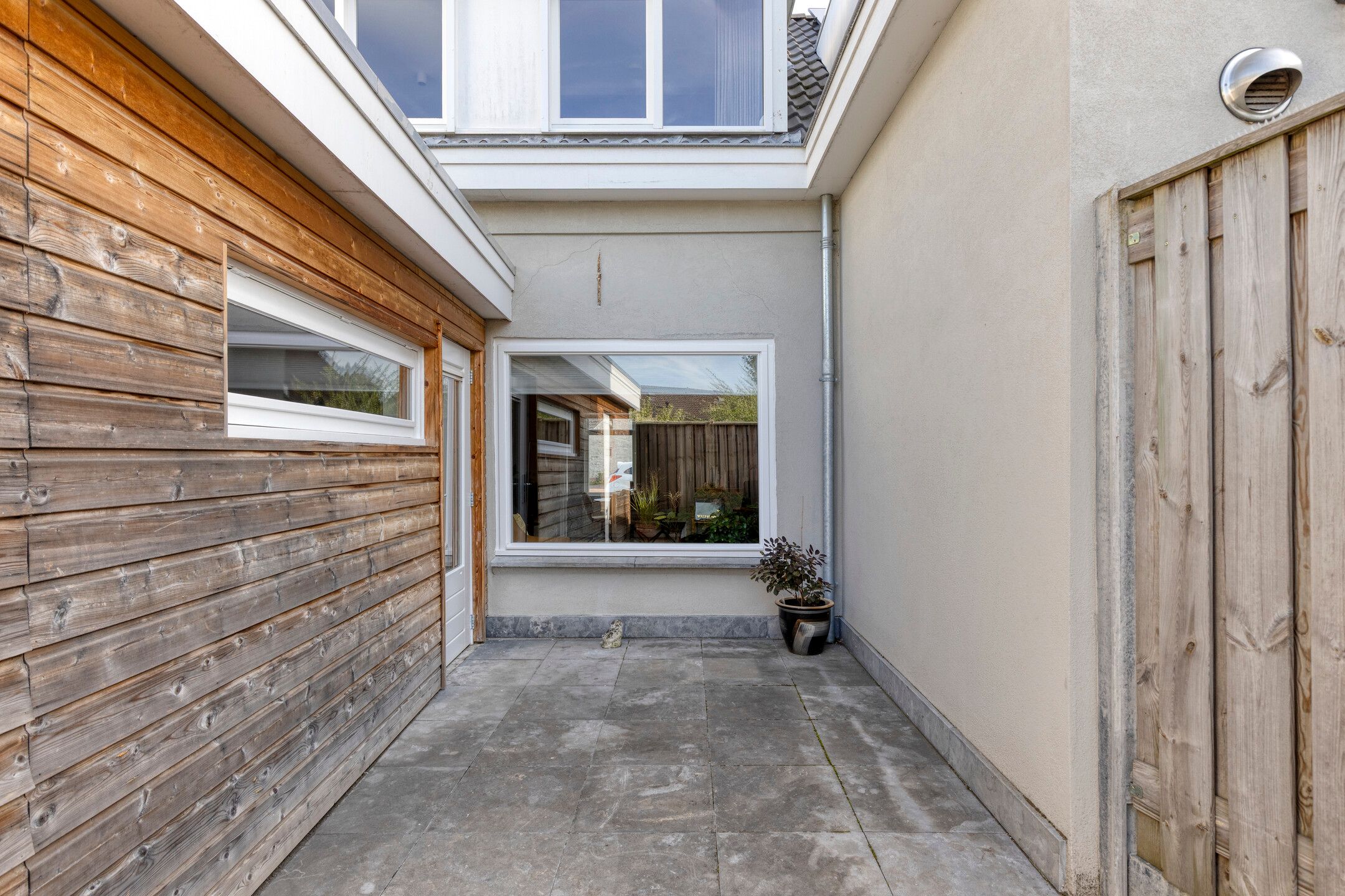 Photo 36 of Sluisstraat 72