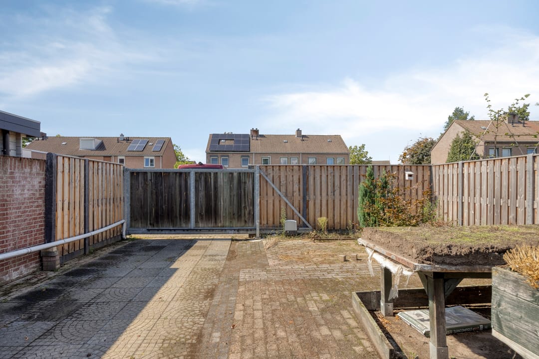 Photo 32 of Hulststraat 21