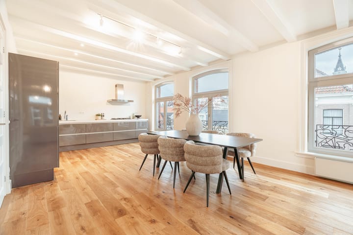 Appartement te huur: Van Baerlestraat 17-3, Amsterdam