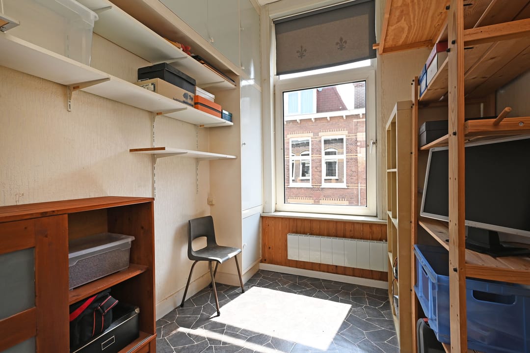 Photo 13 of Van Egmondstraat 101