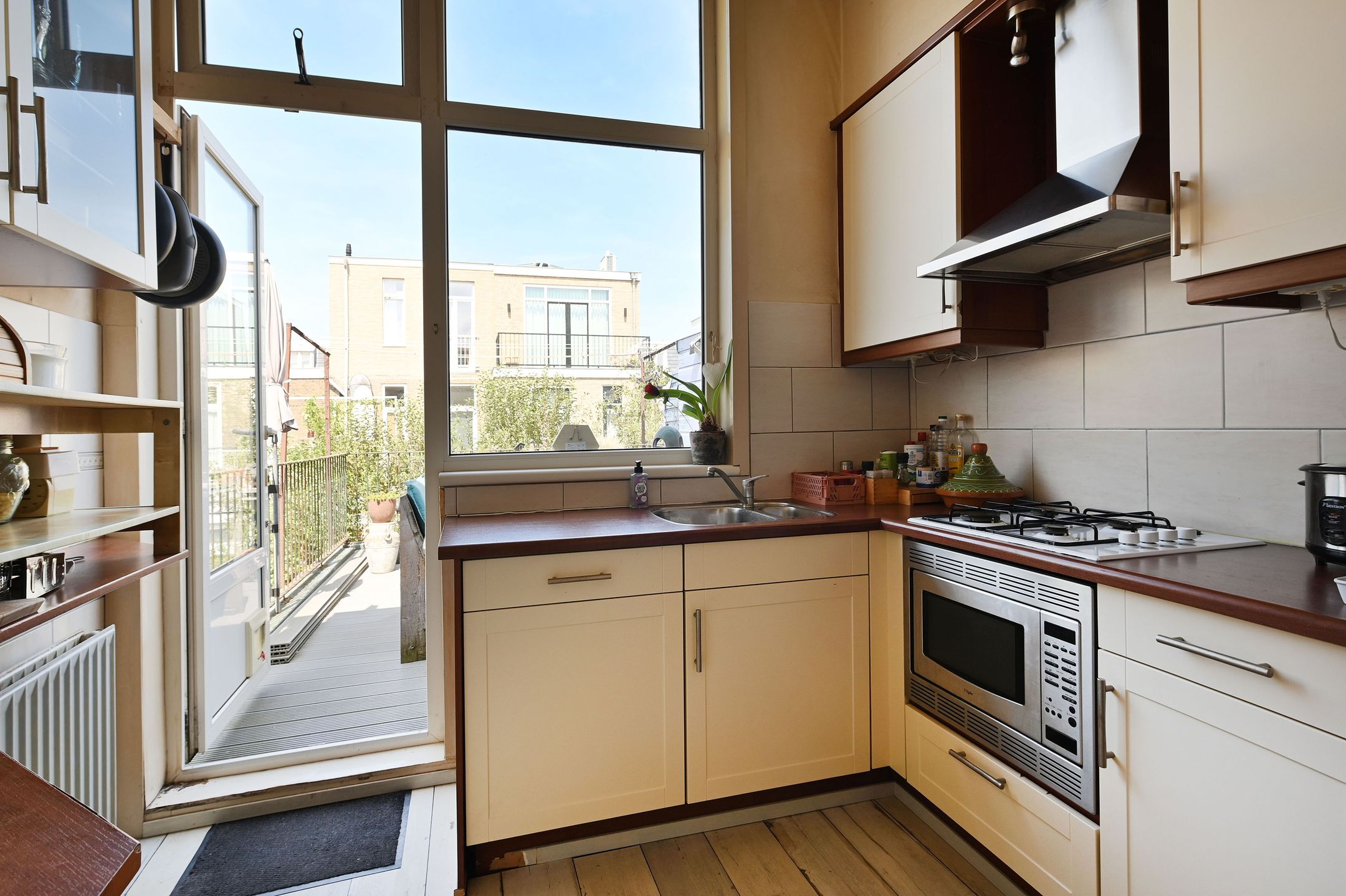 Photo 15 of Van Egmondstraat 101