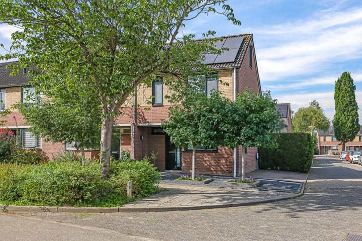 Hoekwoning te koop: Harriët Freezerlaan 26, Elst (Ge)