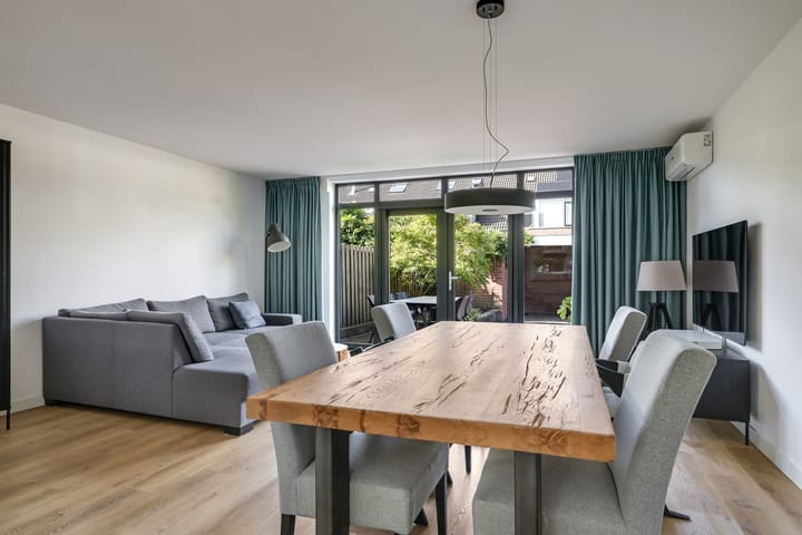 Hoekwoning te koop: Harriët Freezerlaan 26, Elst (Ge)