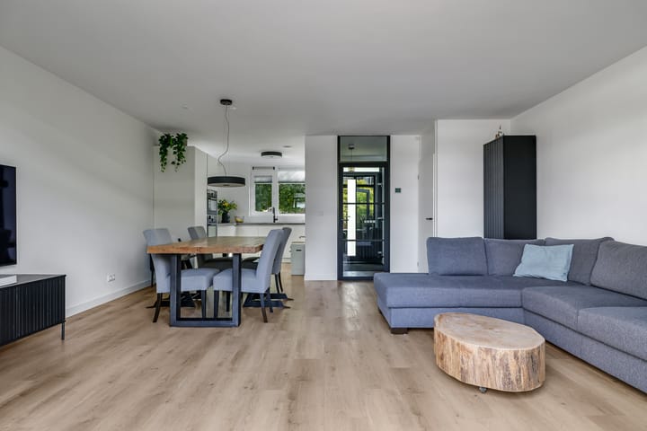 Hoekwoning te koop: Harriët Freezerlaan 26, Elst (Ge)