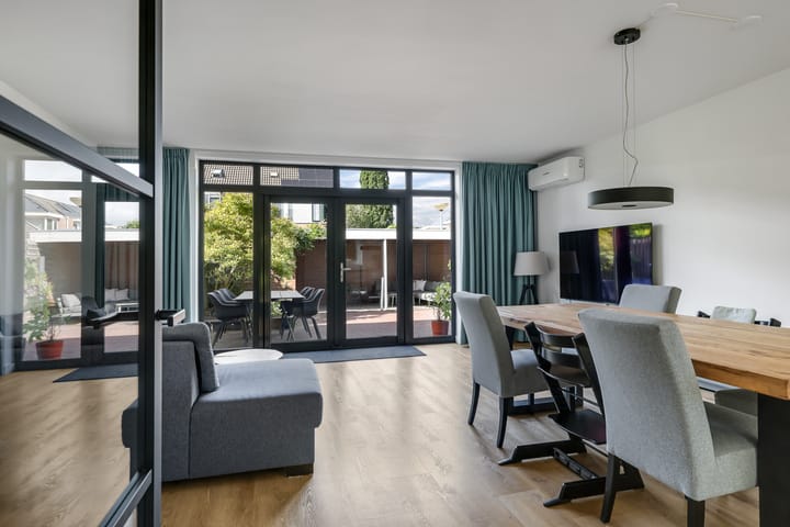 Hoekwoning te koop: Harriët Freezerlaan 26, Elst (Ge)