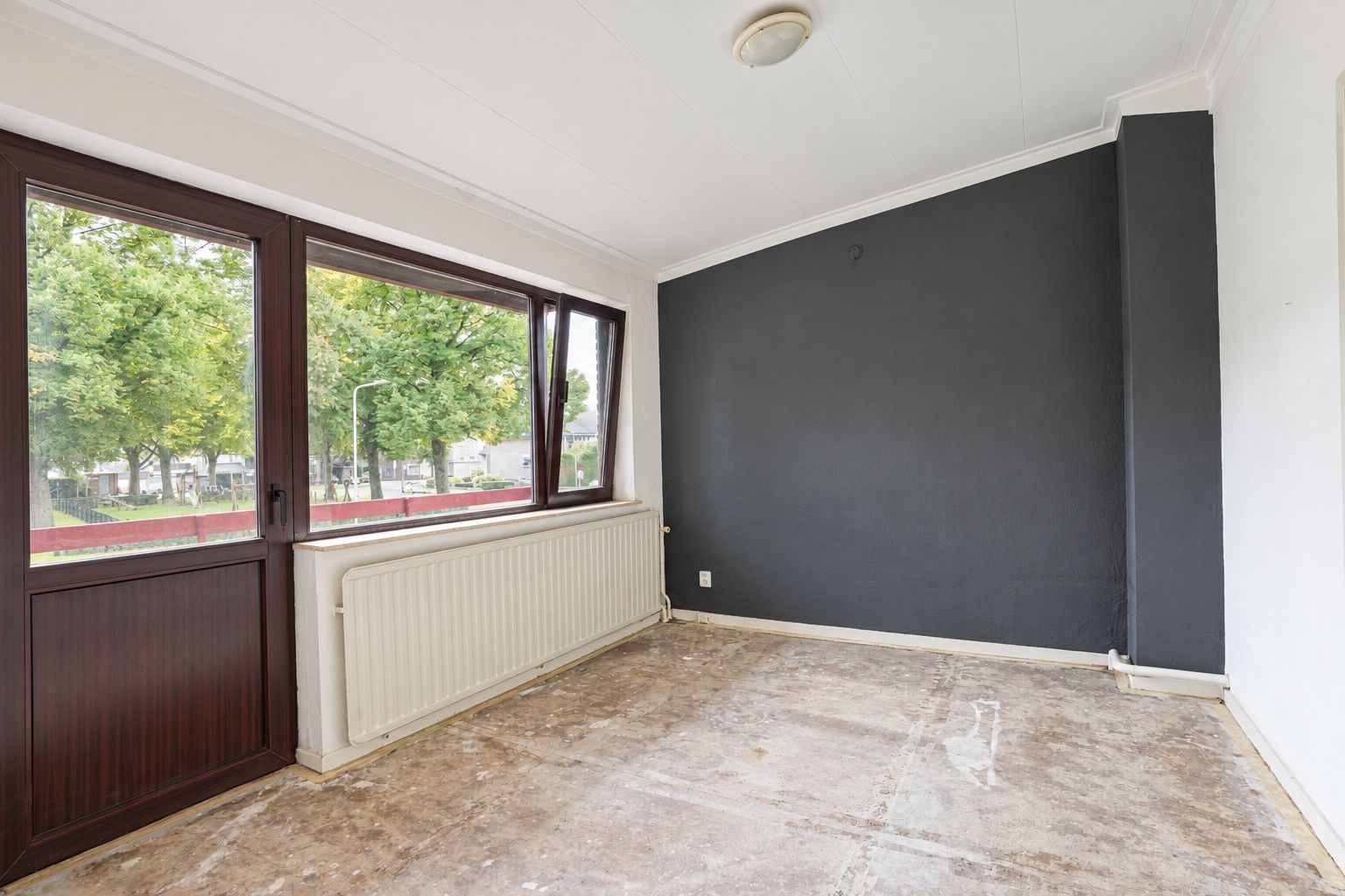 Photo 9 of Emmastraat 1