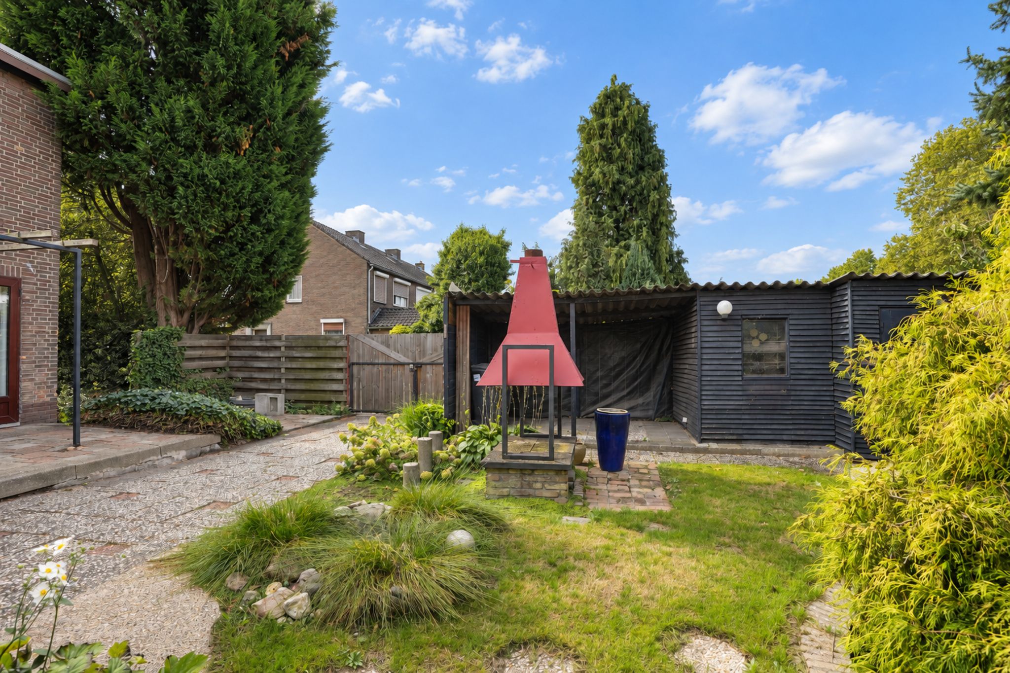 Photo 18 of Emmastraat 1