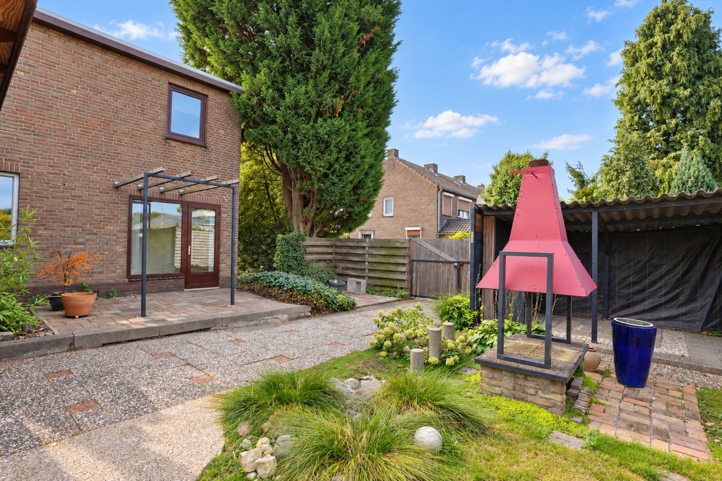 Photo 20 of Emmastraat 1