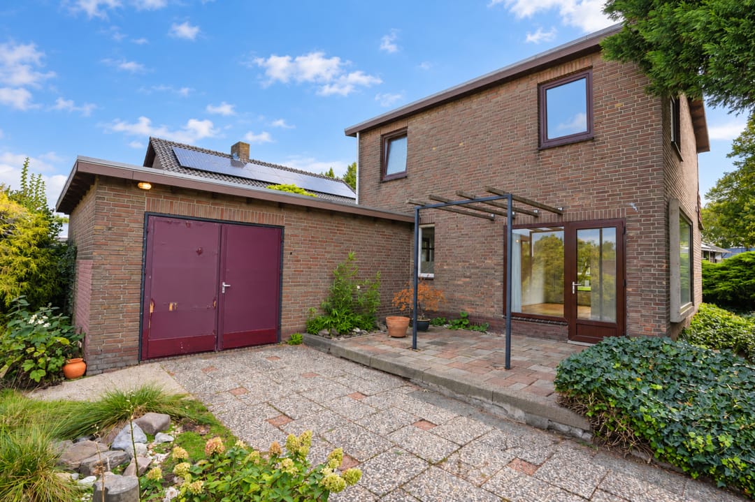 Photo 22 of Emmastraat 1