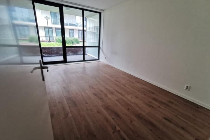 Appartement te huur: Vrouwengelukhof 248, Amsterdam