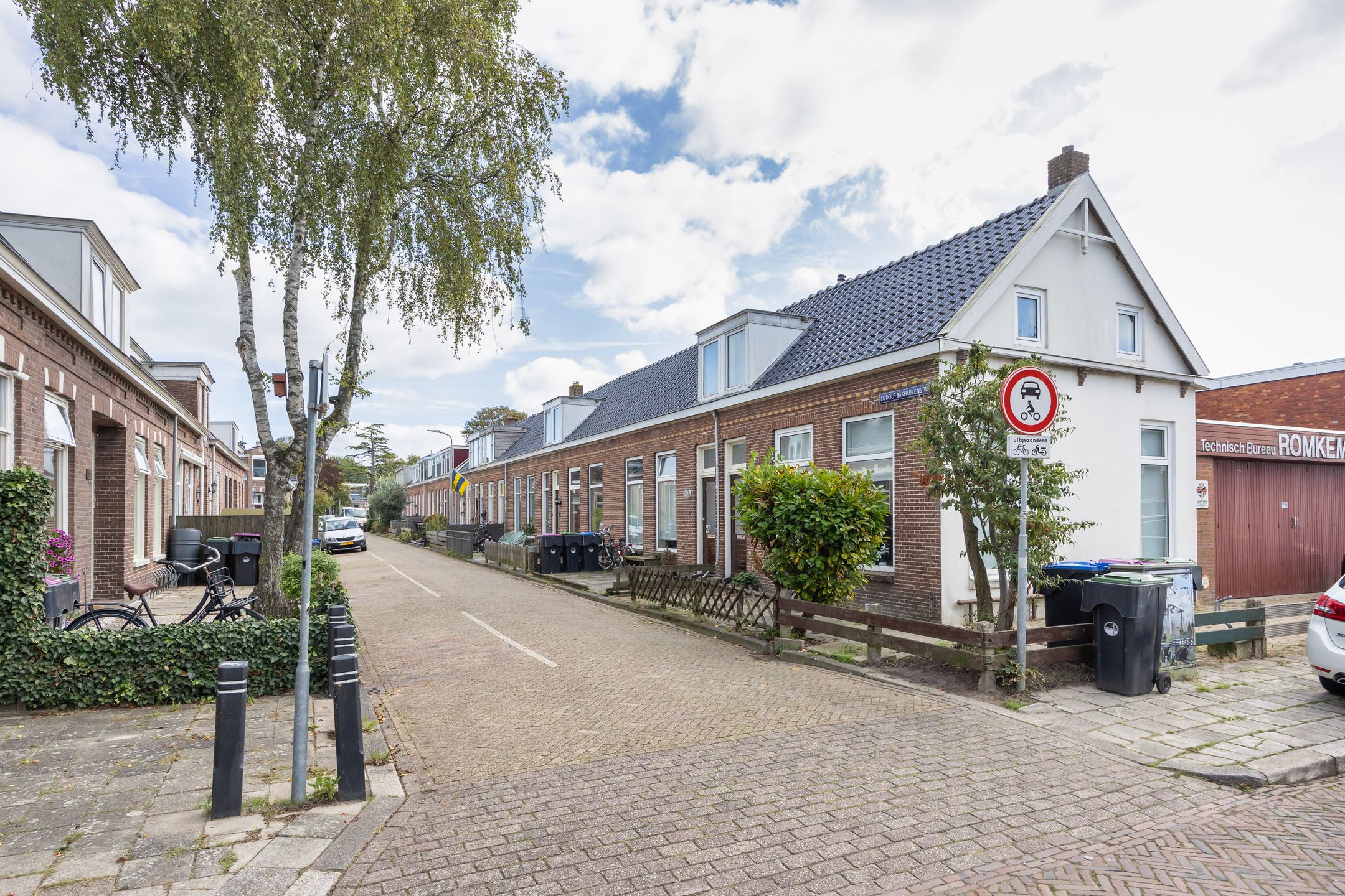 Photo 27 of Ludolf Bakhuizenstraat 25