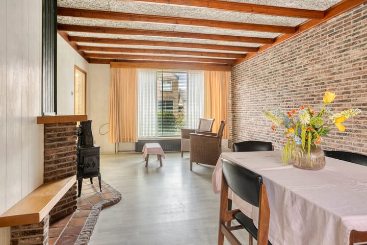 Tussenwoning te koop: Engelbertstraat 9, Alphen (Nb)
