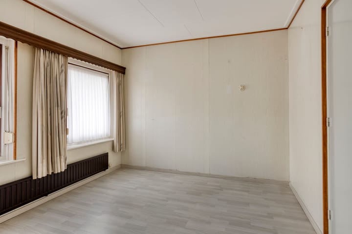 Tussenwoning te koop: Engelbertstraat 9, Alphen (Nb)