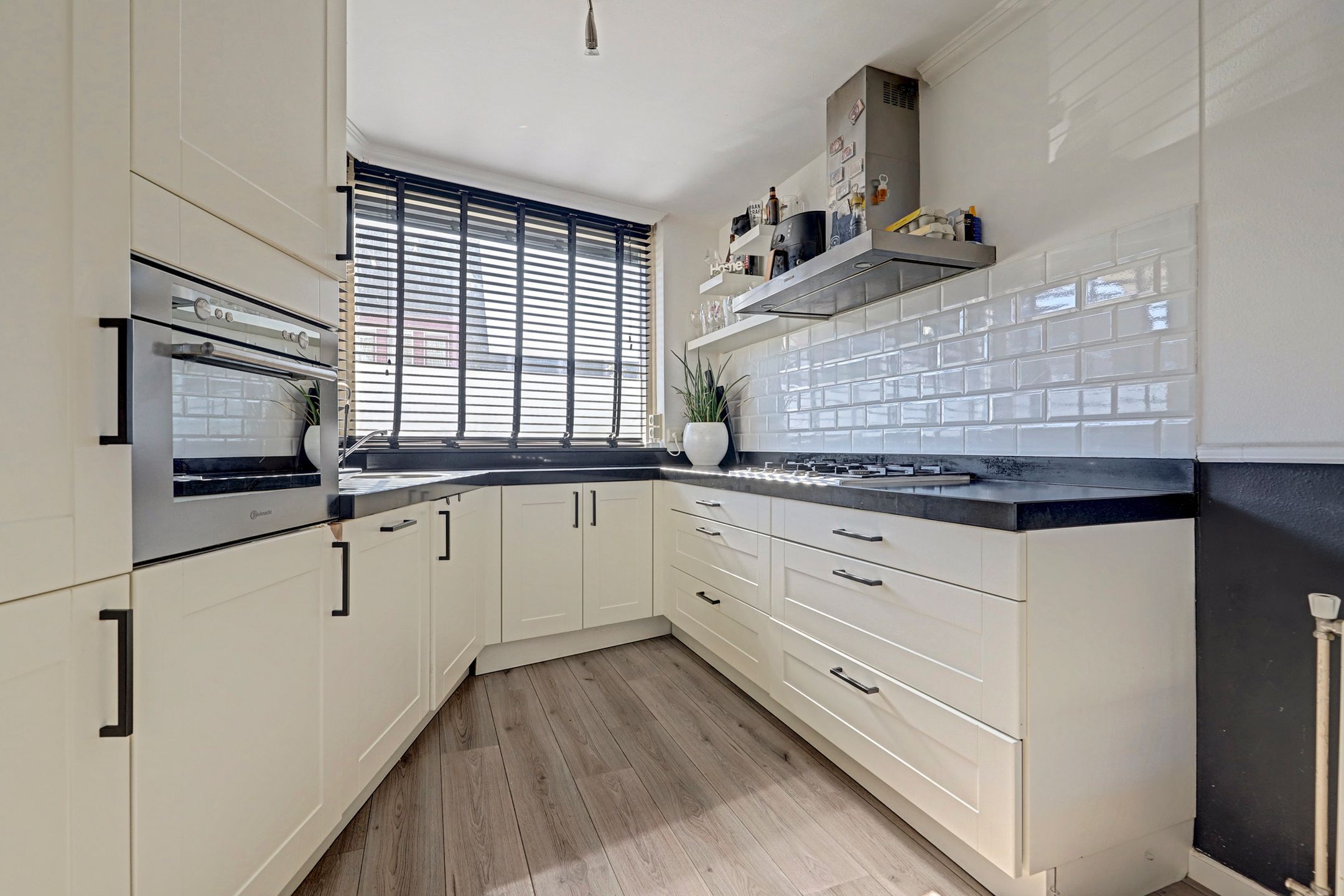 Photo 24 of Philippote van der Marckstraat 2