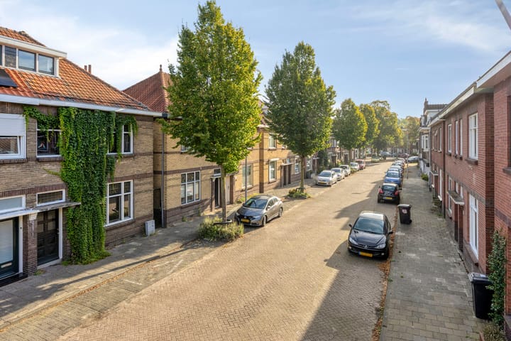 Appartement te koop: St Theresiastraat 28, Eindhoven