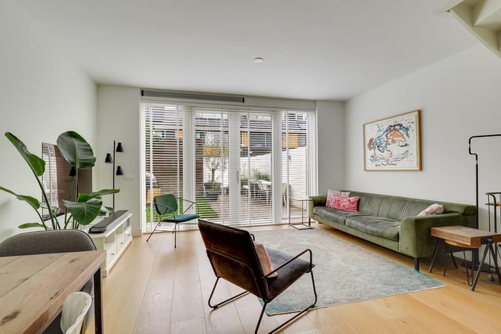 Hoekwoning te koop: Thea Beckmanstraat 1, Utrecht