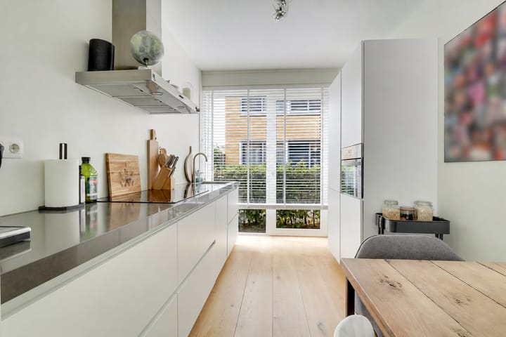 Hoekwoning te koop: Thea Beckmanstraat 1, Utrecht