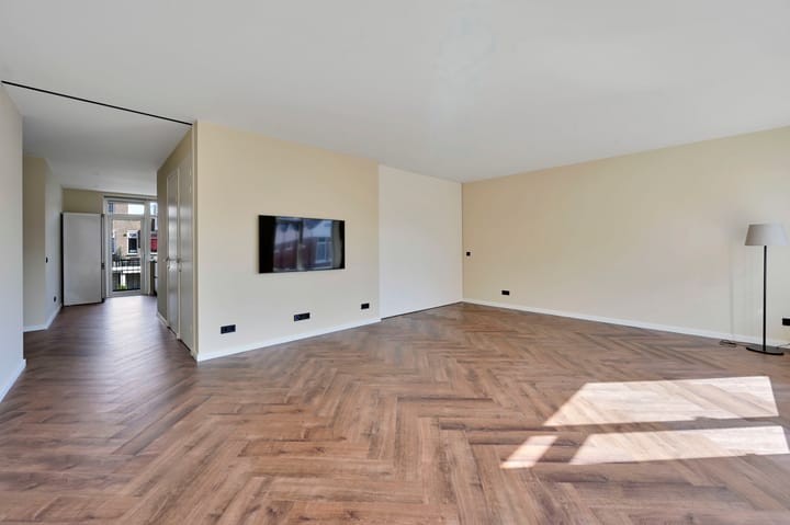 Woning te koop: 2e De Carpentierstraat 198, 'S-Gravenhage