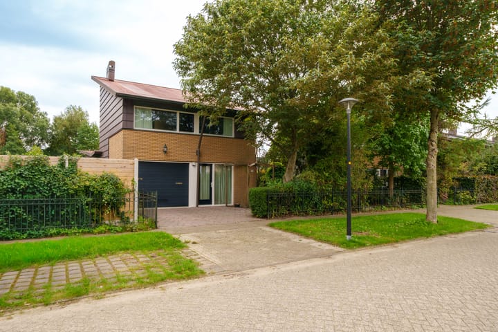 Vrijstaande woning te koop: Kwartaalstraat 23, Almere