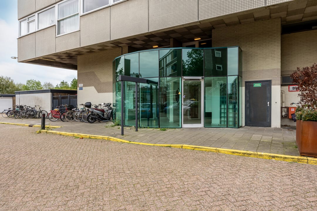 Photo 22 of Professor Van der Scheerstraat 235