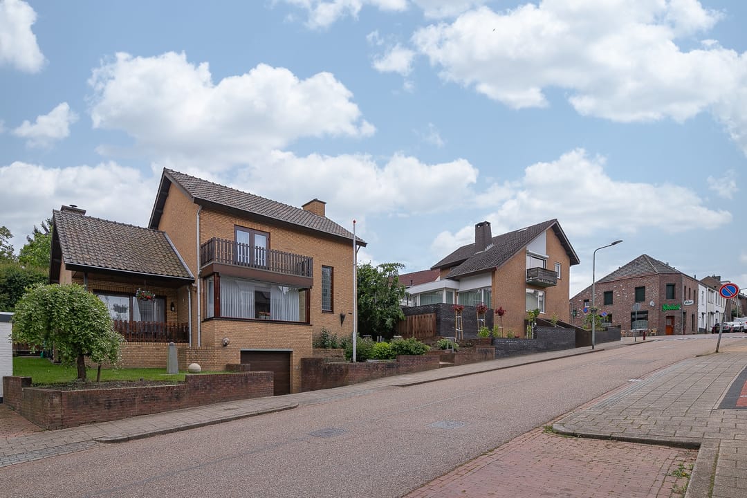 Photo 26 of Holstraat 3