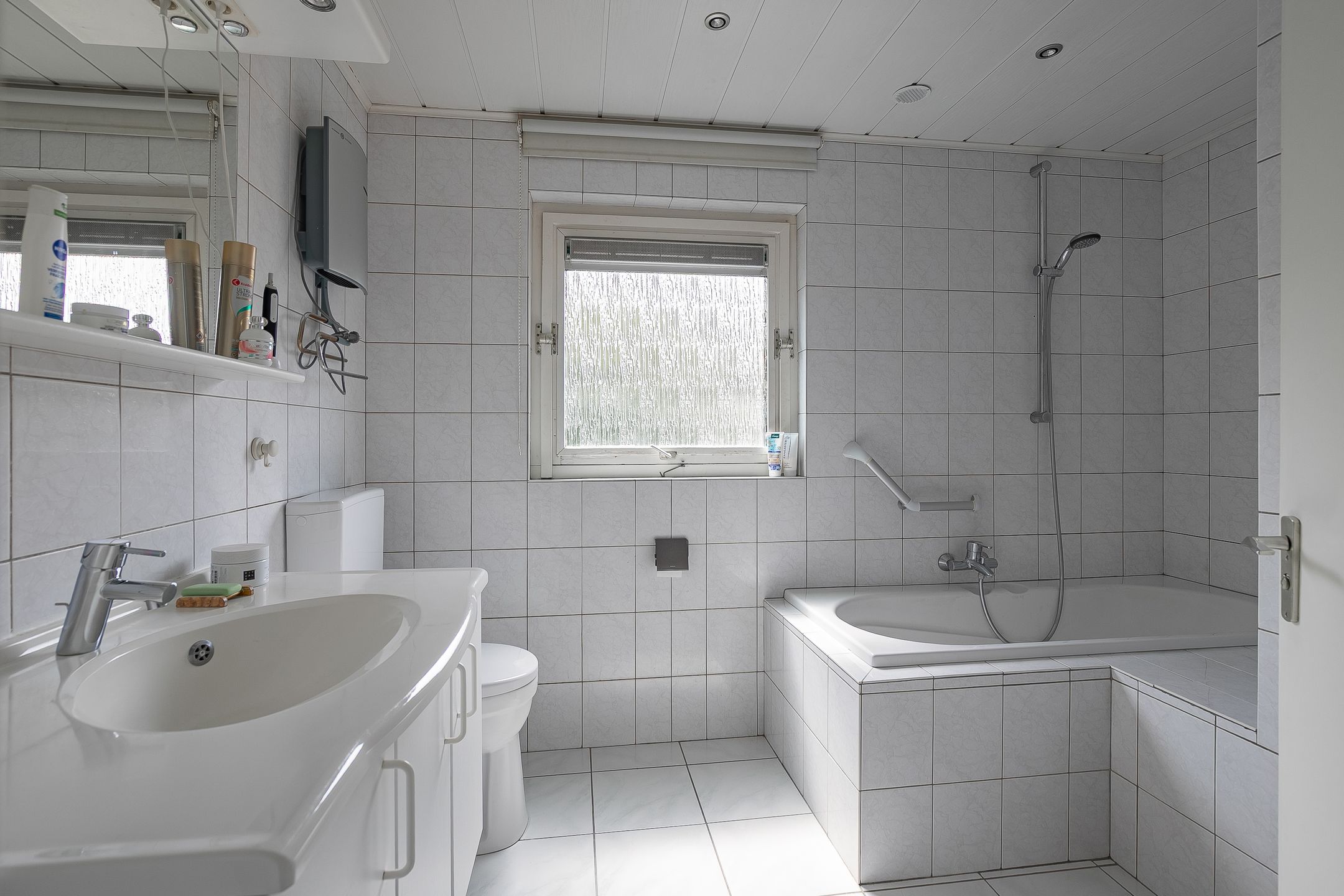 Photo 18 of Holstraat 3