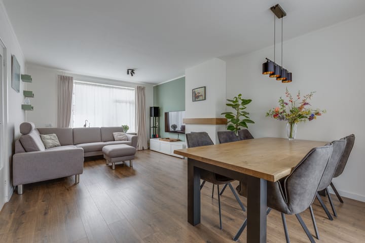 Hoekwoning te koop: Lariksstraat 1, Winterswijk