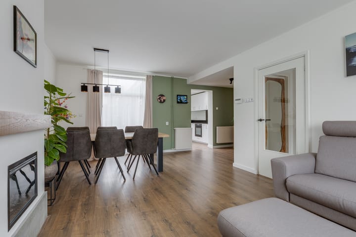 Hoekwoning te koop: Lariksstraat 1, Winterswijk
