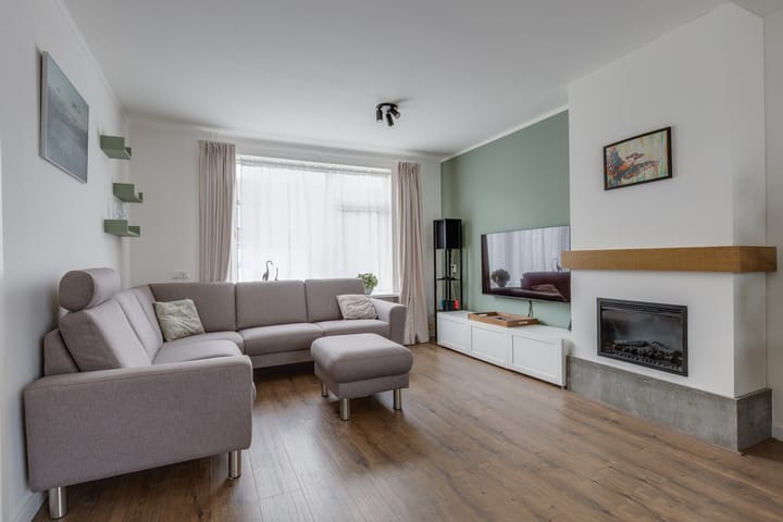 Hoekwoning te koop: Lariksstraat 1, Winterswijk