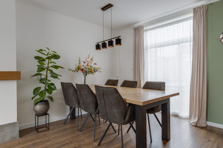 Hoekwoning te koop: Lariksstraat 1, Winterswijk