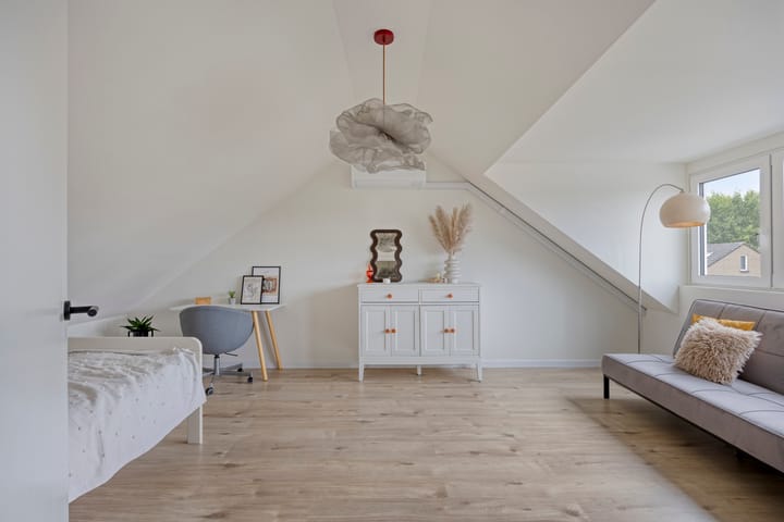 Tussenwoning te koop: Burg van Leentstraat 27, Grubbenvorst