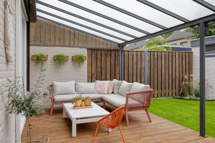 Tussenwoning te koop: Burg van Leentstraat 27, Grubbenvorst