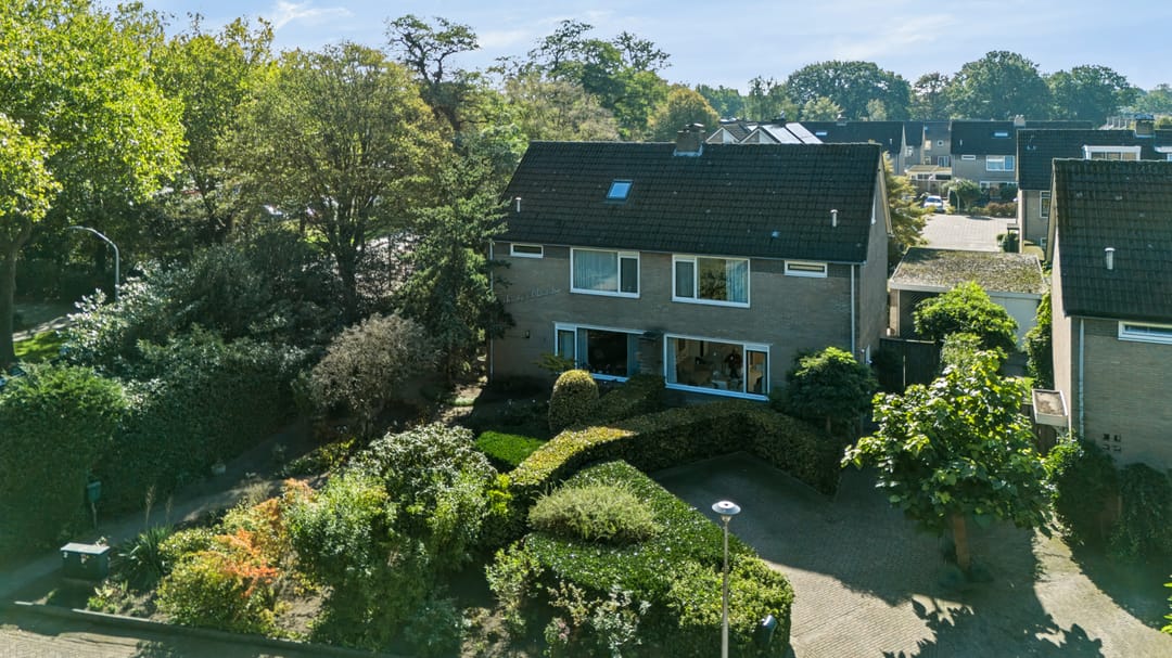 Foto 1 van Plutolaan 4