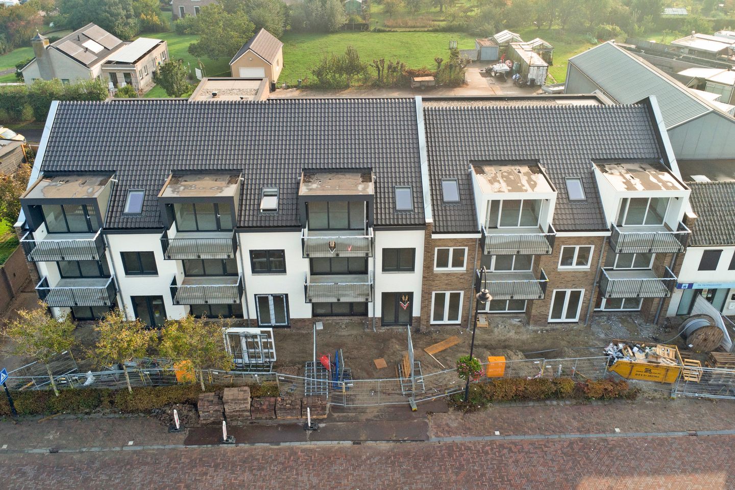 View photo 4 of Dorpsplein 6