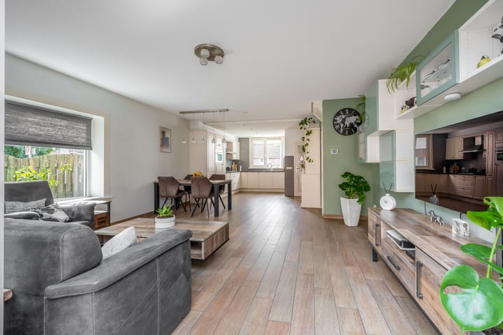 Hoekwoning te koop: Albert Verweijlaan 45, Hillegom