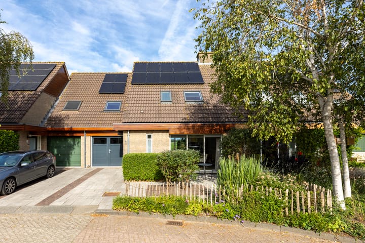 Tussenwoning te koop: Ridder Arnoud van Amstelstraat 12, Polsbroek